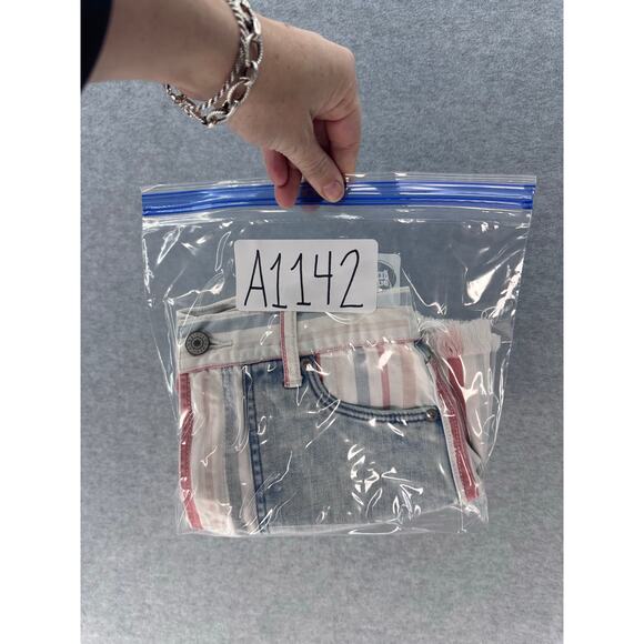 American Eagle Women’s sz 0 Red White & Blue American Flag Denim Cutoff Shorts - Picture 8 of 8